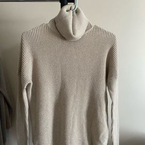 MICHAEL Michael Kors beige turtleneck knit sweater